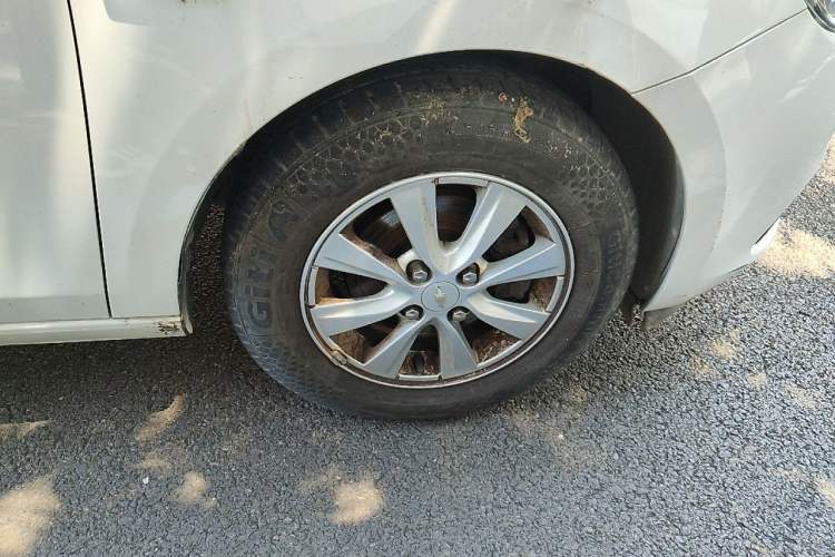 Used Chevrolet Sail 2015 Sail 3 1.5L Manual with Ideal Sunroof Edition Right Front Wheel Hub