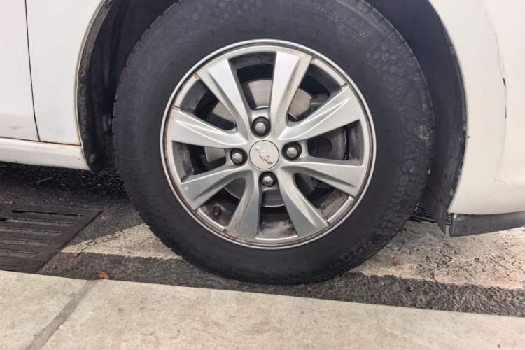 Used Chevrolet Sail 2015 Sail 3 1.3L Manual Ideal Edition Right Front Wheel Hub