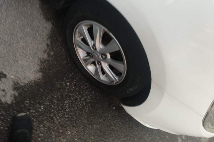 Used Chevrolet Sail 2015 Sail 3 1.5L Manual with Ideal Sunroof Edition Right Front Wheel Hub