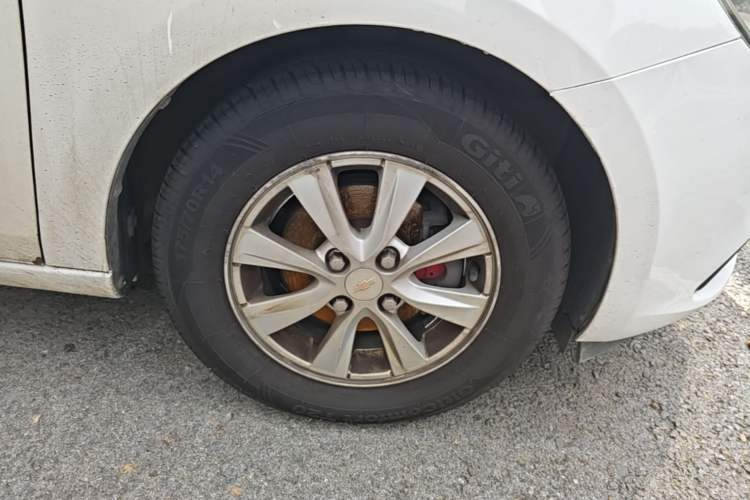 Used Chevrolet Sail 2015 Sail 3 1.3L AMT Ideal Edition Right Front Wheel Hub