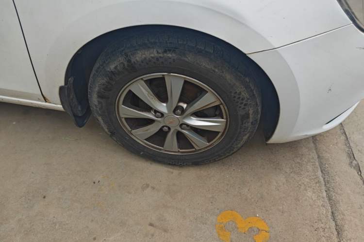 Used Chevrolet Sail 2015 Sail 3 1.3L Manual Ideal Edition Right Front Wheel Hub