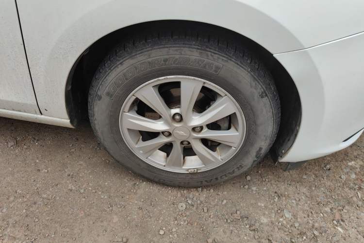 Used Chevrolet Sail 2015 Sail 3 1.5L Manual with Ideal Sunroof Edition Right Front Wheel Hub