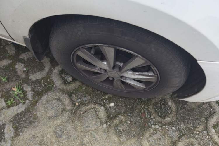 Used Chevrolet Sail 2015 Sail 3 1.5L Manual with Ideal Sunroof Edition Right Front Wheel Hub