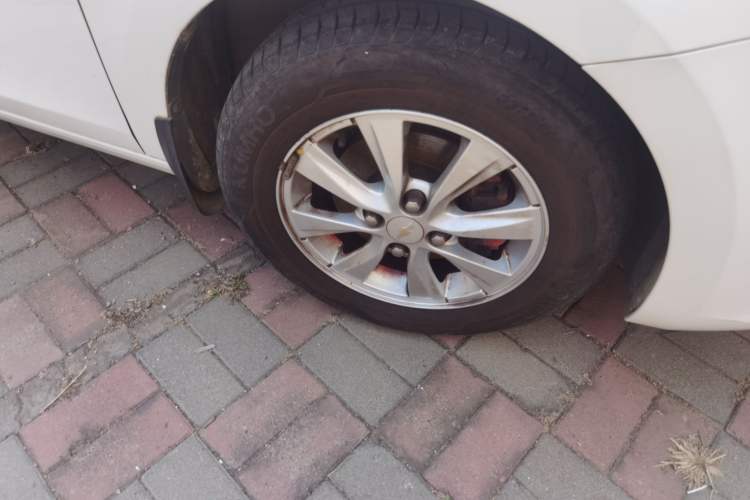 Used Chevrolet Sail 2015 Sail 3 1.5L AMT Happiness Sunroof Edition Right Front Wheel Hub