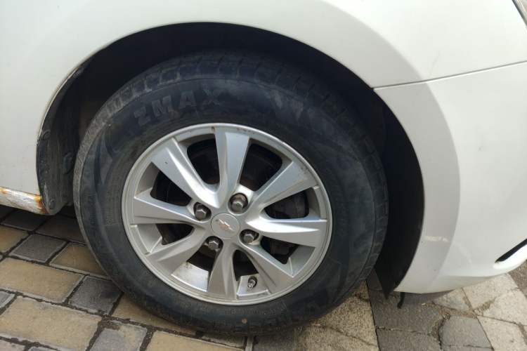 Used Chevrolet Sail 2015 Sail 3 1.5L Manual with Ideal Sunroof Edition Right Front Wheel Hub