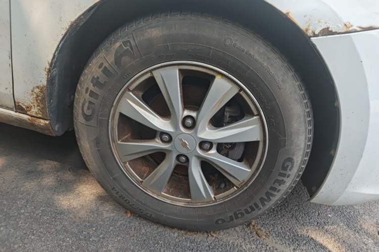 Used Chevrolet Sail 2015 Sail 3 1.5L Manual with Ideal Sunroof Edition Right Front Wheel Hub
