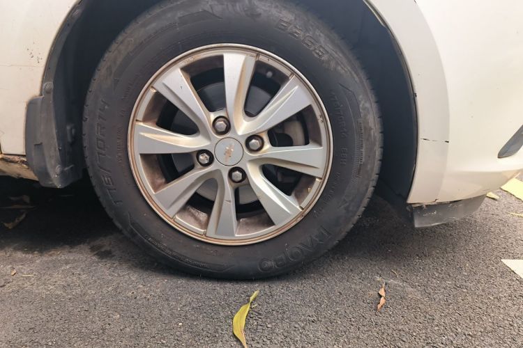 Used Chevrolet Sail 2015 Sail 3 1.5L Manual with Ideal Sunroof Edition Right Front Wheel Hub