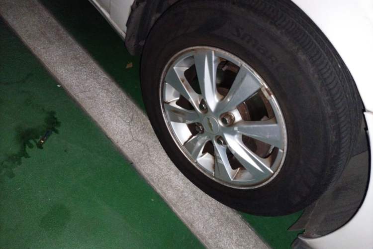 Used Chevrolet Sail 2015 Sail 3 1.5L AMT Happiness Sunroof Edition Right Front Wheel Hub