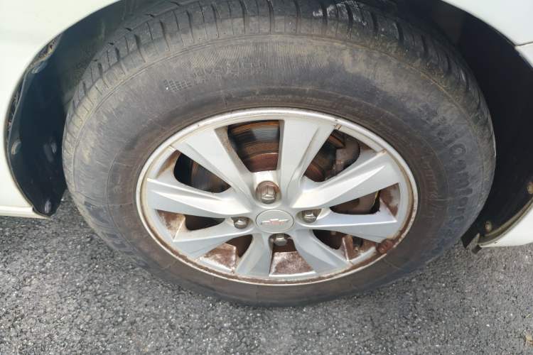 Used Chevrolet Sail 2015 Sail 3 1.5L AMT Happiness Sunroof Edition Right Front Wheel Hub