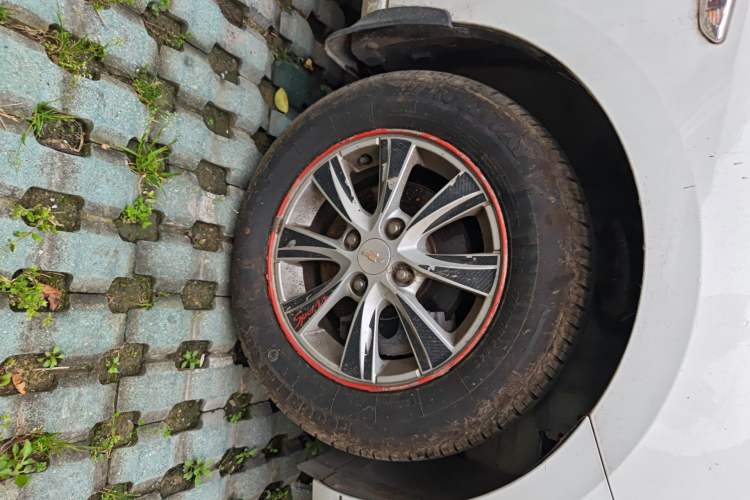 Used Chevrolet Sail 2015 Sail 3 1.3L Manual Ideal Edition Right Front Wheel Hub