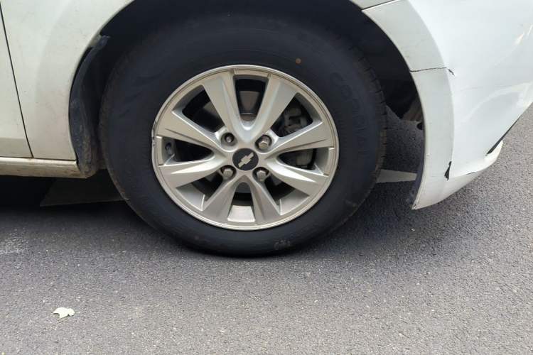 Used Chevrolet Sail 2015 Sail 3 1.5L Manual with Ideal Sunroof Edition Right Front Wheel Hub
