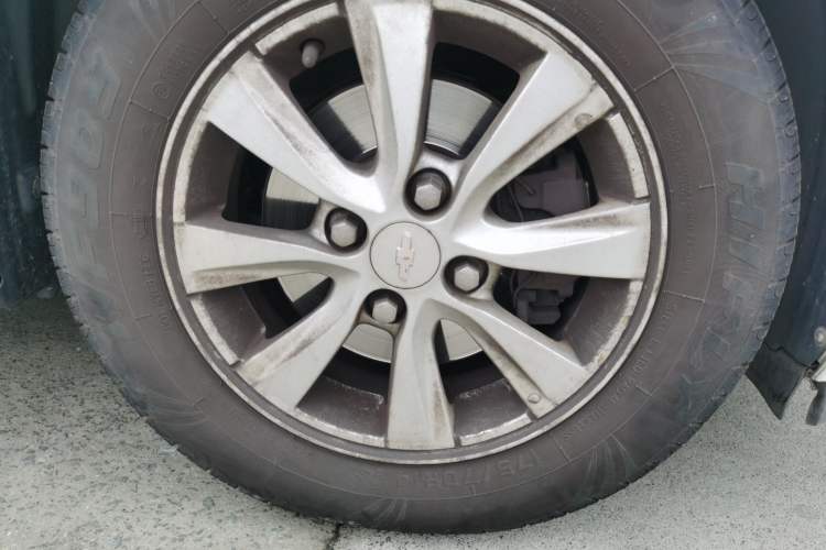 Used Chevrolet Sail 2015 Sail 3 1.5L Manual with Ideal Sunroof Edition Right Front Wheel Hub