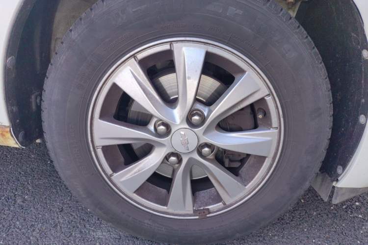 Used Chevrolet Sail 2015 Sail 3 1.3L Manual Ideal Edition Right Front Wheel Hub