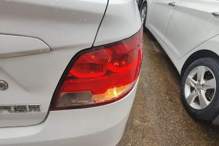 Used Chevrolet Sail 2015 Sail 3 1.3L Manual with Ideal Sunroof Edition Right Rear Taillight