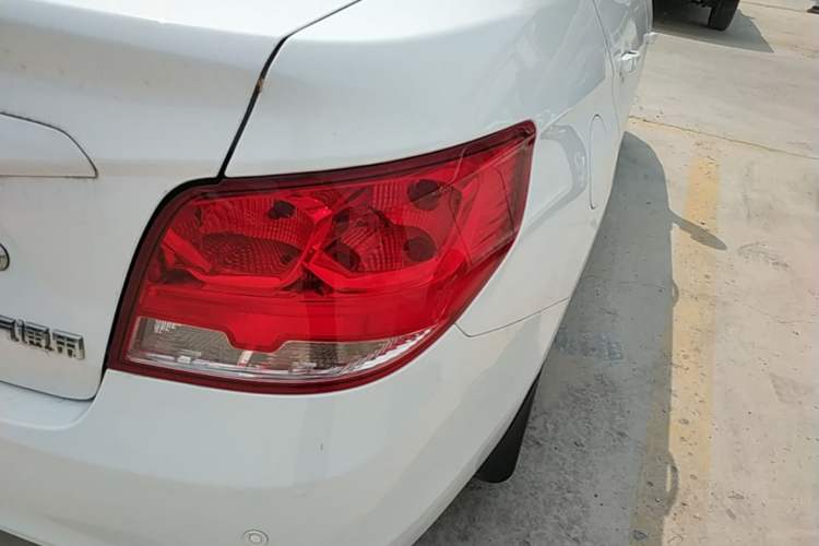 Used Chevrolet Sail 2015 Sail 3 1.5L AMT Happiness Sunroof Edition Right Rear Taillight