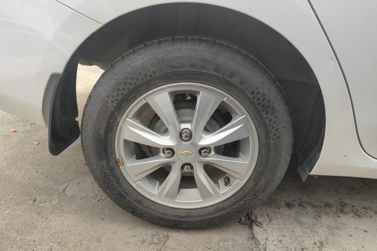 Used Chevrolet Sail 2015 Sail 3 1.5L Manual with Ideal Sunroof Edition Right Rear Wheel Hub