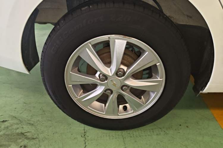 Used Chevrolet Sail 2015 Sail 3 1.5L Manual with Ideal Sunroof Edition Right Rear Wheel Hub