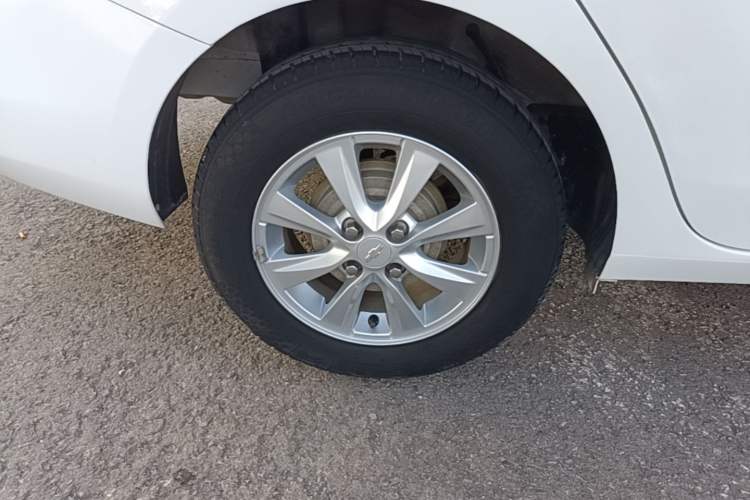 Used Chevrolet Sail 2015 Sail 3 1.5L Manual with Ideal Sunroof Edition Right Rear Wheel Hub