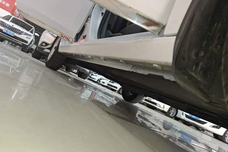 Used Chevrolet Sail 2015 Sail 3 1.3L AMT Ideal Edition Right Side Sill