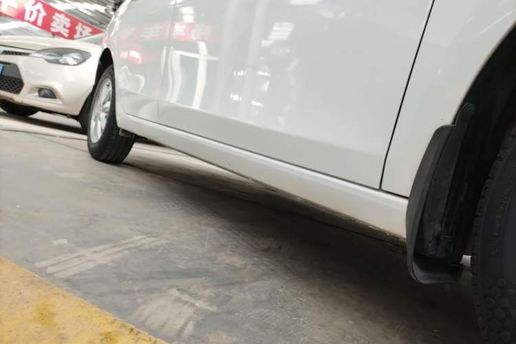 Used Chevrolet Sail 2015 Sail 3 1.3L AMT Ideal Edition Right Side Sill