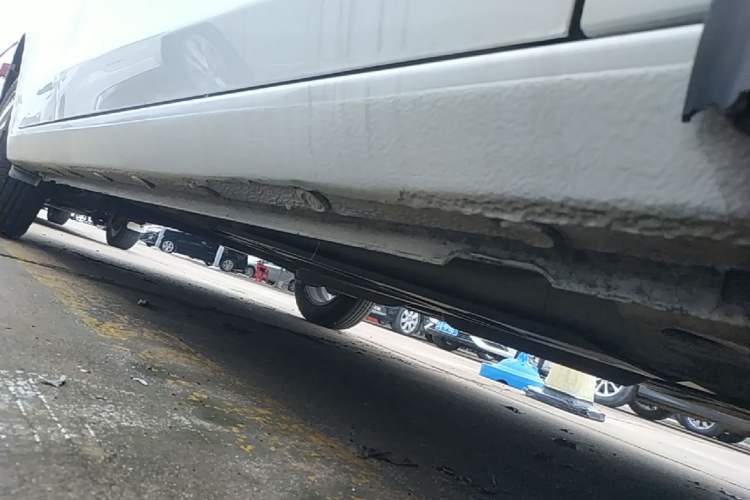 Used Chevrolet Sail 2015 Sail 3 1.5L Manual with Ideal Sunroof Edition Right Side Sill