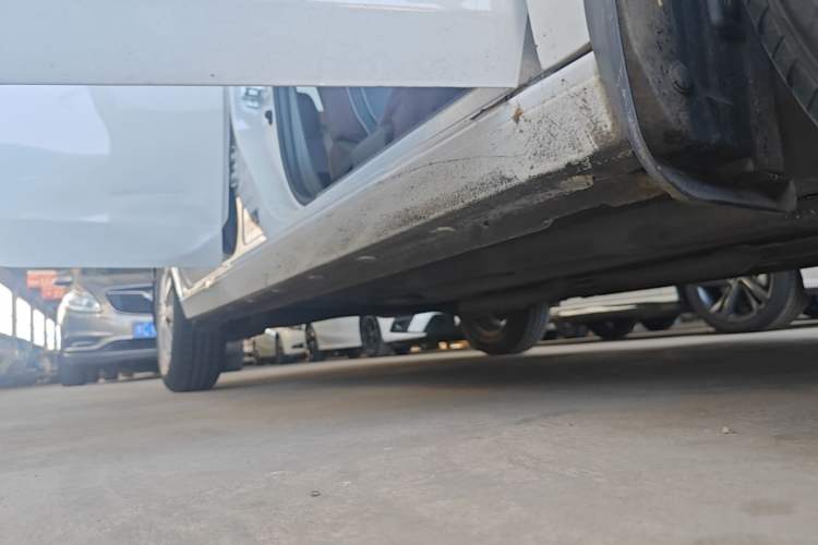 Used Chevrolet Sail 2015 Sail 3 1.3L AMT Ideal Edition Right Side Sill