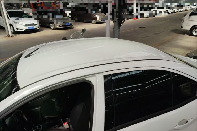 Used Chevrolet Sail 2015 Sail 3 1.3L AMT Ideal Edition Roof