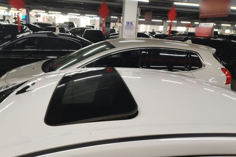 Used Chevrolet Sail 2015 Sail 3 1.5L AMT Happiness Sunroof Edition Roof