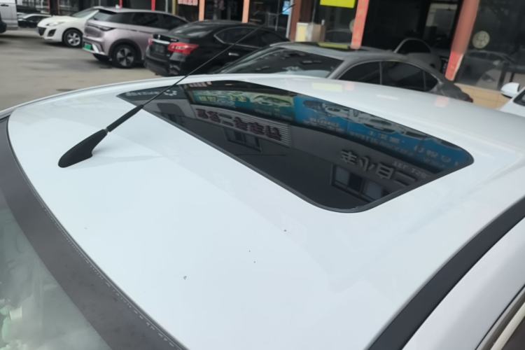 Used Chevrolet Sail 2015 Sail 3 1.5L Manual with Ideal Sunroof Edition Roof