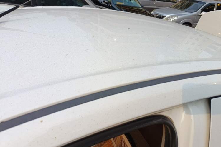 Used Chevrolet Sail 2015 Sail 3 1.3L AMT Ideal Edition Roof