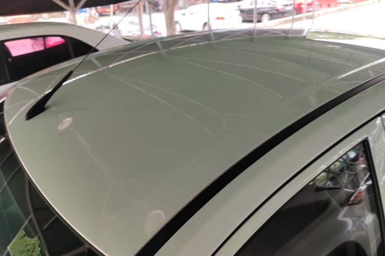 Used Chevrolet Sail 2015 Sail 3 1.3L AMT Ideal Edition Roof
