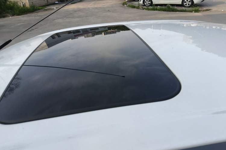 Used Chevrolet Sail 2015 Sail 3 1.5L Manual with Ideal Sunroof Edition Roof