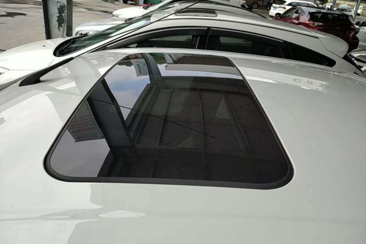 Used Chevrolet Sail 2015 Sail 3 1.5L Manual with Ideal Sunroof Edition Roof