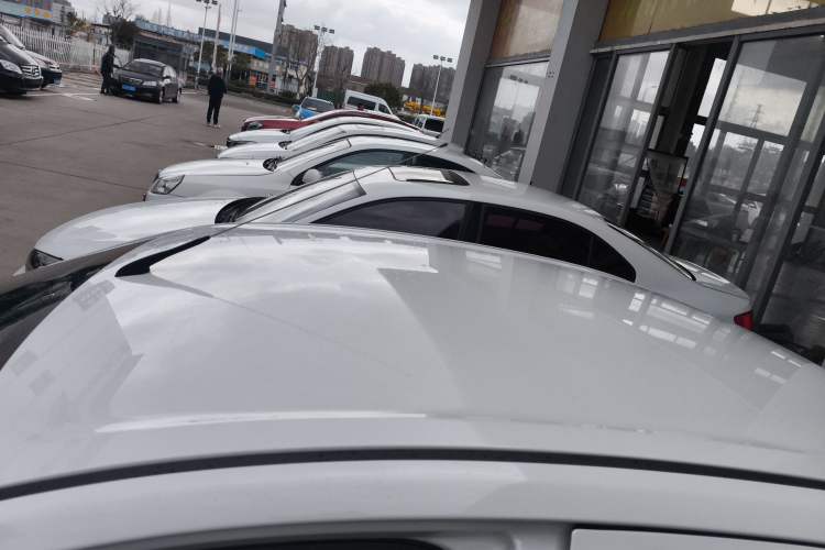 Used Chevrolet Sail 2015 Sail 3 1.3L AMT Ideal Edition Roof