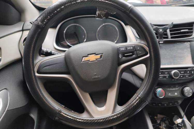 Used Chevrolet Sail 2015 Sail 3 1.5L AMT Happiness Sunroof Edition Steering Wheel