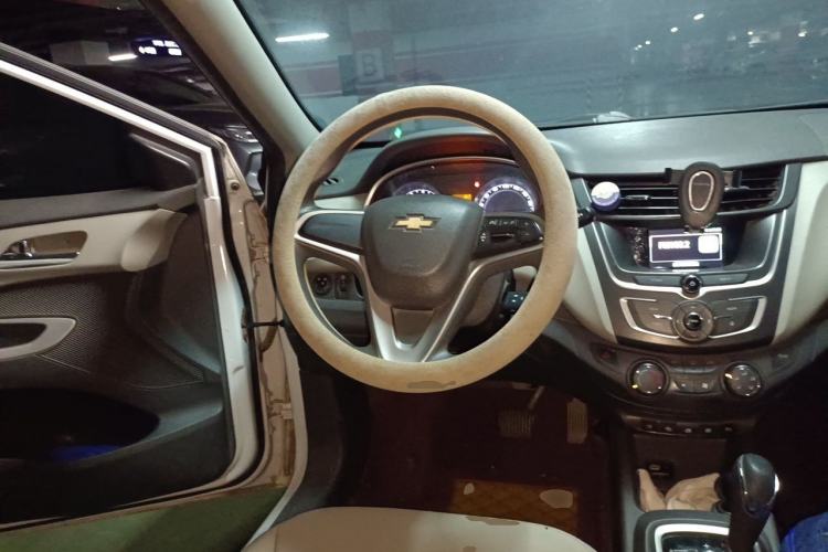 Used Chevrolet Sail 2015 Sail 3 1.5L AMT Happiness Sunroof Edition Steering Wheel