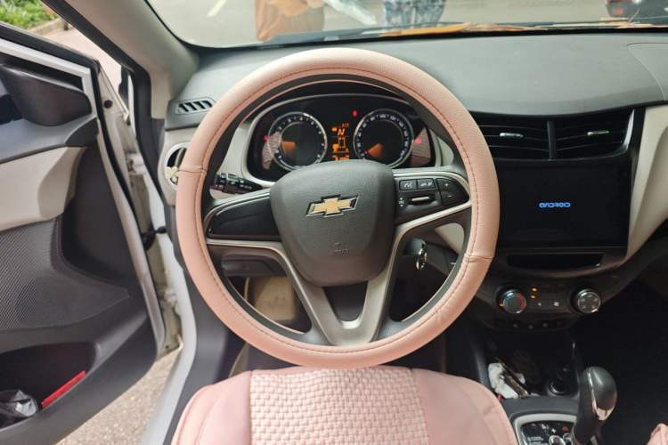 Used Chevrolet Sail 2015 Sail 3 1.5L AMT Happiness Sunroof Edition Steering Wheel