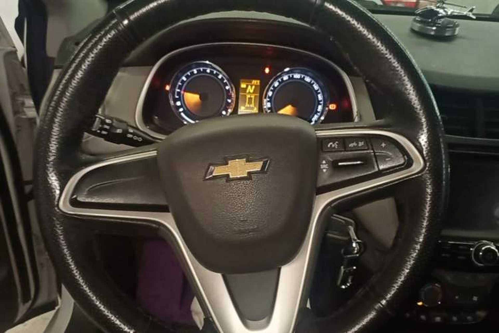 Used Chevrolet Sail 2015 Sail 3 1.5L AMT Happiness Sunroof Edition Steering Wheel