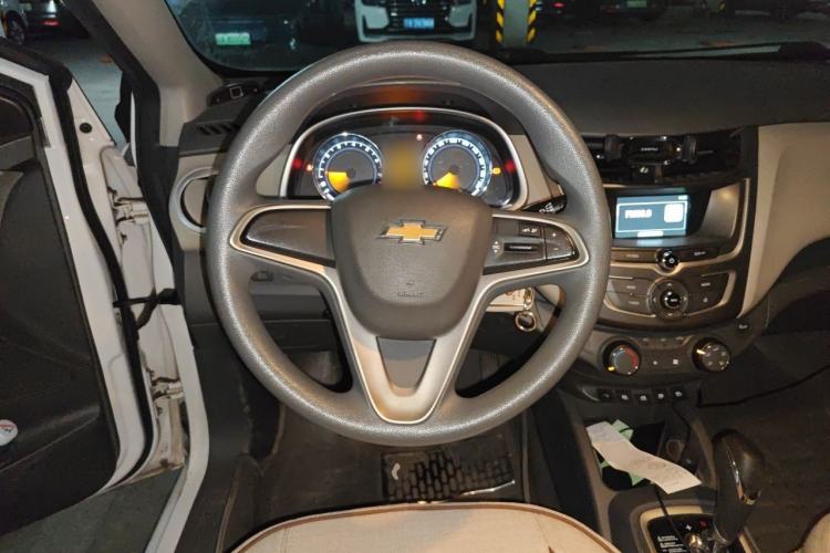 Used Chevrolet Sail 2015 Sail 3 1.5L AMT Happiness Sunroof Edition Steering Wheel