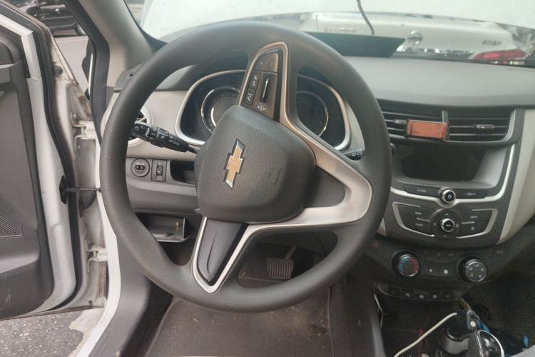 Used Chevrolet Sail 2015 Sail 3 1.5L AMT Happiness Sunroof Edition Steering Wheel