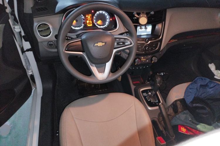 Used Chevrolet Sail 2015 Sail 3 1.5L AMT Happiness Sunroof Edition Steering Wheel