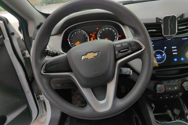 Used Chevrolet Sail 2015 Sail 3 1.5L AMT Happiness Sunroof Edition Steering Wheel