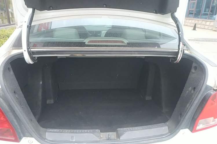 Used Chevrolet Sail 2015 Sail 3 1.5L Manual with Ideal Sunroof Edition Trunk