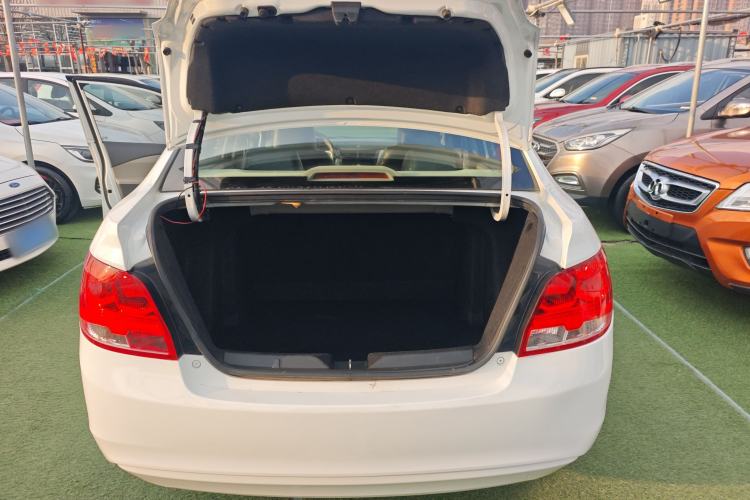 Used Chevrolet Sail 2015 Sail 3 1.3L AMT Ideal Edition Trunk