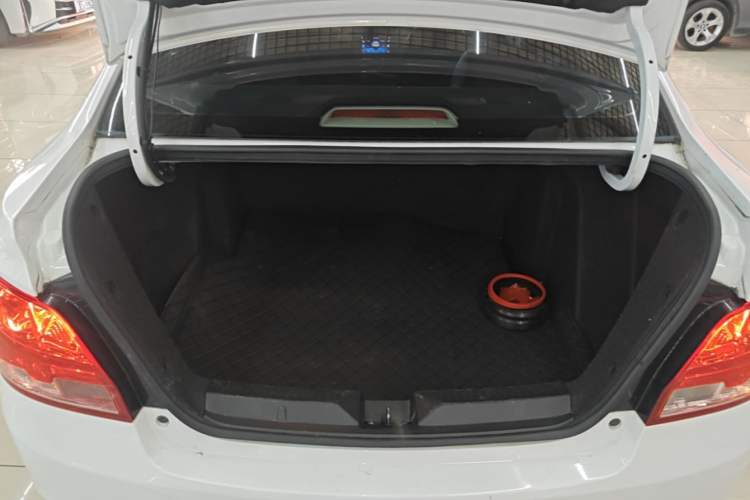 Used Chevrolet Sail 2015 Sail 3 1.3L AMT Ideal Edition Trunk