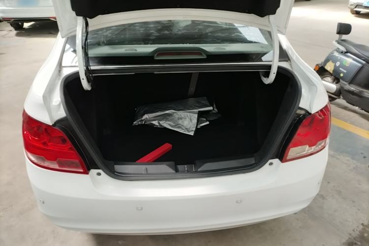 Used Chevrolet Sail 2015 Sail 3 1.3L AMT Ideal Edition Trunk