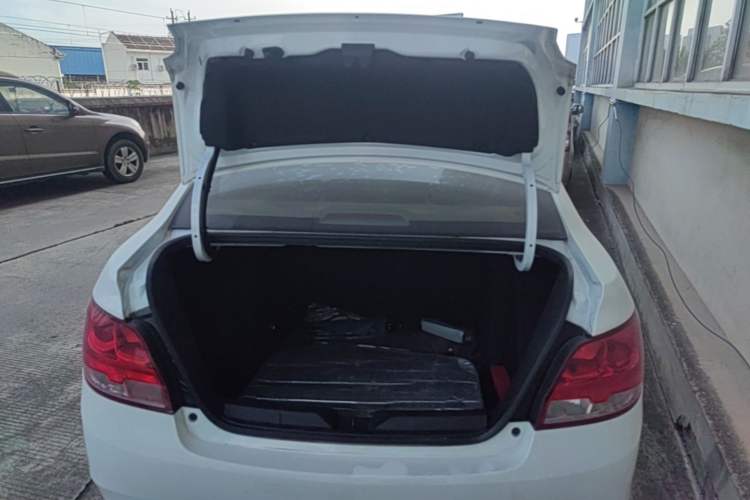 Used Chevrolet Sail 2015 Sail 3 1.3L AMT Ideal Edition Trunk