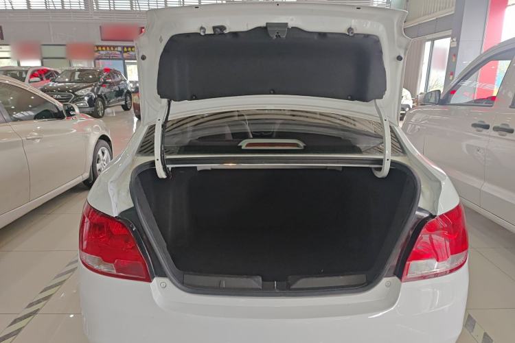 Used Chevrolet Sail 2015 Sail 3 1.3L AMT Ideal Edition Trunk