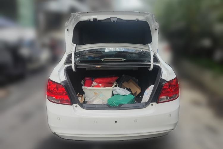 Used Chevrolet Sail 2015 Sail 3 1.3L AMT Ideal Edition Trunk