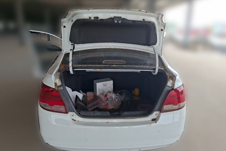 Used Chevrolet Sail 2015 Sail 3 1.3L AMT Ideal Edition Trunk